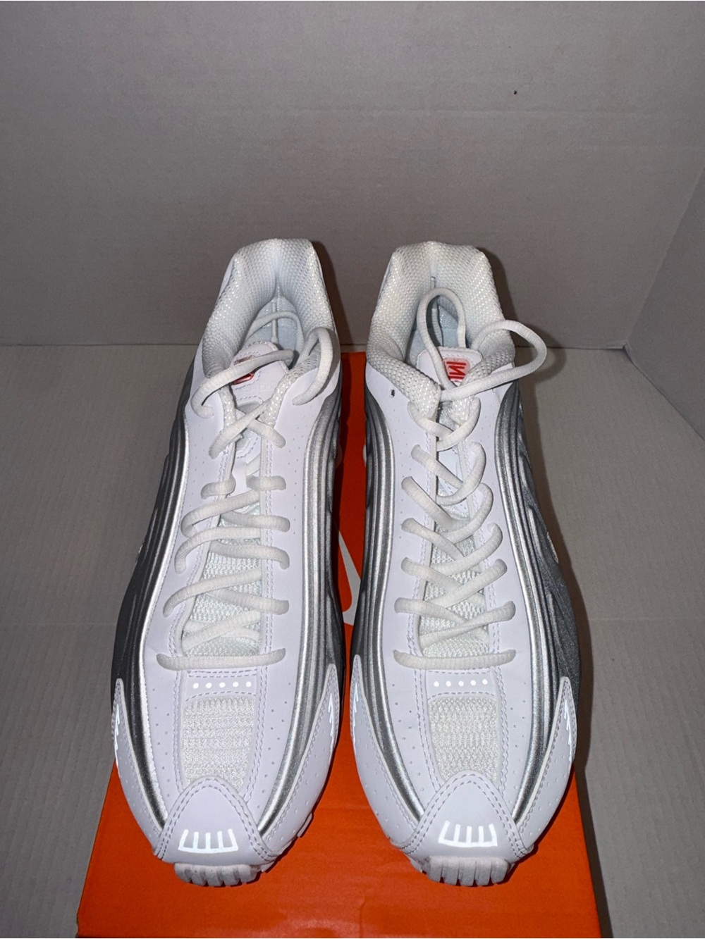 Nike Shox R4 White Metallic Silver Men’s Size 9 New Without Box Retail $155 - Picture 3 of 9